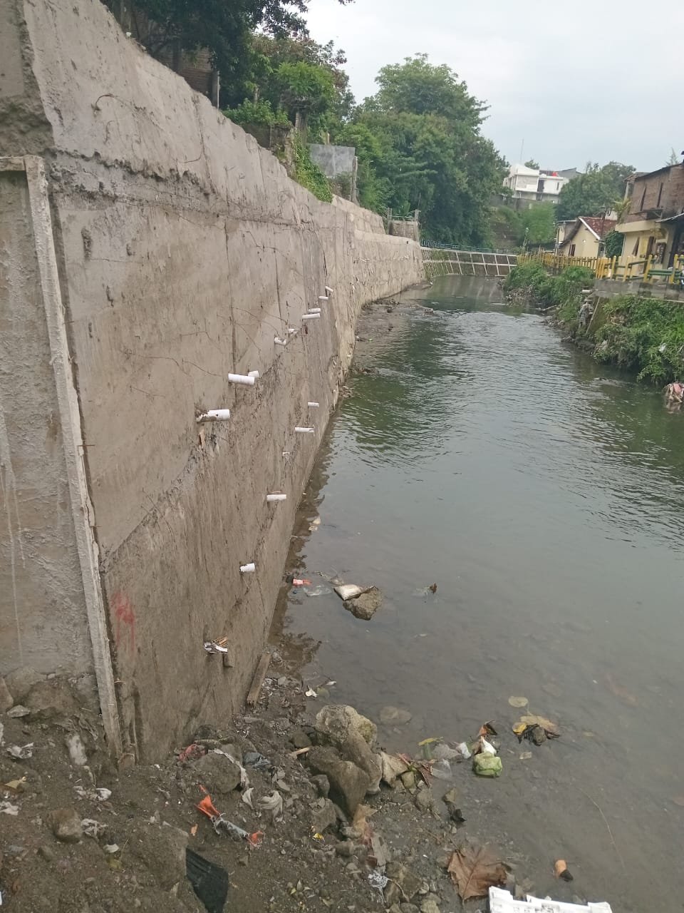 Pemeliharaan Talud Kampung Gambiran